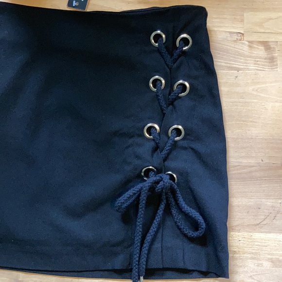 NWT Alpha & Omega skirt size small - Picture 2 of 5